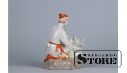 Статуэтка, «Иван-царевич с Царевной-лягушкой», фарфор, Минск, 1950-60 , 14,5 см
