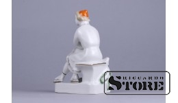 Статуэтка, На катке, фарфор, Рига , Рижская фарфоровая фабрика, автор модели - Оксана Жникруп, 60-е годы , 14.5 см