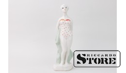 Статуэтка "Пляжница", Рижская фарфоровая фабрика, Фарфор, Автор модели – Э. Эллера, 1950-е годы, Рига, Латвия, высота 25 см