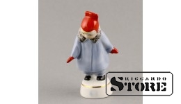 Figurine GIRL IN FUR COAT. RIGA PORCELAIN FACTORY, AUTHOR OF THE MODEL - R.PANTSEKHOVSKAYA, 1950s, 9.5 CM