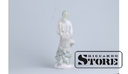 Статуэтка, Байбиня, фарфор, Рига, Рижская фарфоровая фабрика, автор модели - Римма Панцеховская, 1950 г., 21.5 см - 1-ЫЙ СОРТ