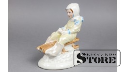 Статуэтка, С горки, фарфор, Рига, Рижская фарфоровая фабрика, автор модели - Зина Улсте, 50-е годы, 12 см