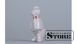 Статуэтка, Малыш с санками, фарфор, Рига ,Рижская фарфоровая фабрика, 60-е годы , 8.5 см