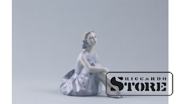 статуэтка, Балерина, фарфор, Рига , Рижская фарфоровая фабрика, автор модели - Римма Панцеховская, 50-е годы , 11.5 см