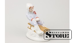 Статуэтка, С горки, фарфор, Рига, Рижская фарфоровая фабрика, автор модели - Зина Улсте, 60-е годы, 12 см