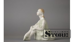 статуэтка, Балерина, фарфор, Рига , Рижская фарфоровая фабрика, автор модели - Римма Панцеховская, 50-е годы , 11.5 см