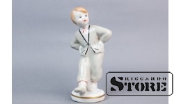 Статуэтка мальчик в народном костюме фарфор, Рижская фарфоро-фаянсовая фабрика, 50-е годы, высота 12см