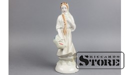 Статуэтка, Байбиня, фарфор, Рига, Рижская фарфоровая фабрика, автор модели - Римма Панцеховская, 1950 г., 21.5 см