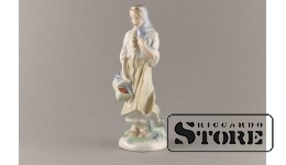 Статуэтка, Байбиня, Желтая коса, фарфор, Рига, Рижская фарфоровая фабрика, автор модели - Римма Панцеховская, 1954 г., 21.5 см