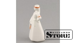 Statuette Girl with mittens. Riga porcelain factory, model - Rimma Pancekhovskaya, 1950s, 15 cm.