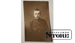 Солдат довоенной латвийской армии со знаком. Вец-Гулбене