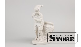 Ваза в форме мальчика с корзиной, бисквитный фарфор , 13,5 cm,CSA377