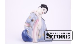 Figūriņa, Čio-Čio-San, porcelāns, Rīga, Rīgas porcelāna rūpnīca, modeļa autors - Rimma Pancehovska, 1950tie gadi, 9.7cm