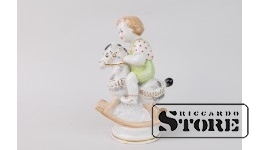 Cтатуэтка, Мальчик на лошадке, фарфор, Рига , СССР, Рижская фарфоровая фабрика, автор модели – С. Болзан-Голембовская, 50-е годы 20 века, высший сорт, 16,4 см