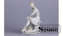 Статуэтка, На катке, фарфор, Рига , Рижская фарфоровая фабрика, автор модели - Оксана Жникруп, 60-е годы , 14.5 см
