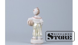 статуэтка, Футболист , Минский фарфоровый завод,автор модели - Зина Улсте,  50- годы , 11.8 см.