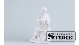 Статуэтка, Бисквит,Солдат Василий Тёркин , Рига, Рижская фарфоровая фабрика, 1950-е годы, 20 см