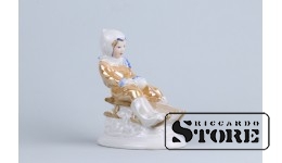 Статуэтка, С горки, фарфор, Рига, Рижская фарфоровая фабрика, автор модели - Зина Улсте, 50-е годы, 12 см
