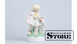 СТАТУЭТКА Девочка с курицей, фарфор ,Рига ,Рижский фарфоровая фабрика ,автор модели - Беатриса Карклиня, 50-е годы, 16 см