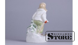СТАТУЭТКА, Лыжник , фарфор ,Рига ,Рижский фарфоровая фабрика ,автор модели -Болзан-Голембовская, 50-е годы , 16 см