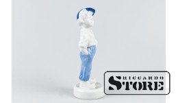 Статуэтка, Футболист , фарфор, Рига , Рижская фарфоровая фабрика, автор модели - Зина Улсте, 50-е годы , 11.8 см.
