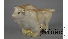 Статуэтка, Зубр , Фарфор , Рига , Рижская фарфоровая фабрика, 60-е годы , 9.5 - 13 см.