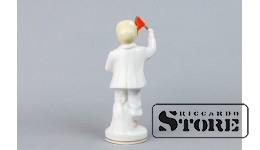 Статуэтка девочка с флажком, фарфор, Рига, Рижский фарфоровый завод, 60-е годы, 16,5 см, CSA901