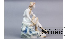 Статуэтка на катке, фарфор, Рига, Рижская фарфор-фаянсовая фабрика, автор Оксана Жникруп, 1947-1968 год, высота 14,5 см