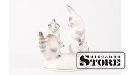 Статуэтка, Кот и заяц, фарфор, Рига, Рижская фарфоровая фабрика, автор модели - Лиза Дзегузе, 50-е годы , Золотое клеймо ,15 см