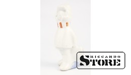 Статуэтка, Малыш с санками, фарфор, Рига ,Рижская фарфоровая фабрика, 60-е годы , 8.5 см, 1-ЫЙ СОРТ