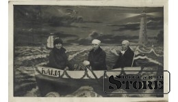 Открытка, Женщины на лодке Чайка