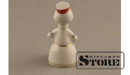 СТАТУЭТКА, ДЕВОЧКА ИЗ АНСАМБЛЯ с барабаном, ФАРФОР, РИГА, РИЖСКАЯ ФАРФОРОВАЯ ФАБРИКА, АВТОР МОДЕЛИ - ЛЕВОН АГАДЖАНЯН, 60-Е ГОДЫ , 6.1 СМ, 1-ЫЙ СОРТ