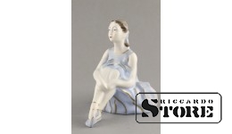 статуэтка, Балерина, фарфор, Рига , Рижская фарфоровая фабрика, автор модели - Римма Панцеховская, 50-е годы , 11.5 см