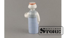 Cтатуэтка , Девочка с чашей, фарфор,Рига, Рижская фарфоровая фабрика, 70-е годы , 10,5 см
