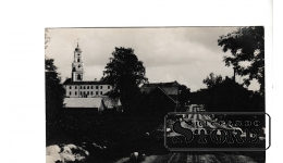 Старинная открытка "город в Латвии"