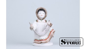 Статуэтка , Якут с севрюгой , фарфор , Ленинградский фарфоровый завод , 50-е годы , 16 см