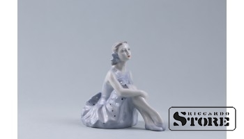 статуэтка, Балерина, фарфор, Рига , Рижская фарфоровая фабрика, автор модели - Римма Панцеховская, 50-е годы , 11.5 см