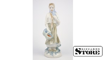 Статуэтка, Байбиня, фарфор, Рига, Рижская фарфоровая фабрика, автор модели - Римма Панцеховская, 1954 г., 21.5 см ,1-ЫЙ СОРТ