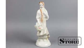 Статуэтка, Байбиня, фарфор, Рига, Рижская фарфоровая фабрика, автор модели - Римма Панцеховская, 1950 г., 21.5 см