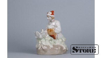 Статуэтка, «Иван-царевич с Царевной-лягушкой», фарфор, Минск, 1950-60 , 14,5 см