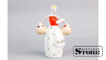 Статуэтка Девушка с коромыслом, фарфор, Полонное, ЗХК Полонне, автор Н.Бобик, 60е годы