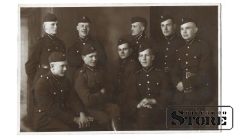 Старинная открытка "Солдатская картина. Елгава. 1929 г."