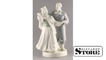 figūriņa Tautas dejas. Rīgas porcelāna fabrika, modelis - Zina Ulste. 1950tie, 32,5 cm