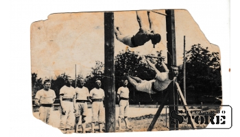 Старинная открытка "Спортивные занятия" CSA69