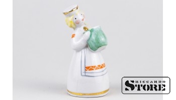 Статуэтка, Девочка с крынкой, фарфор, Рига , Рижская фарфоровая фабрика, 50-е годы ,7.5 СМ