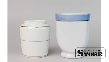 2 Вазы, фарфор, 1. Рига (Латвия), фабрика М.С. Кузнецова, Высота - 7 см, 2. Рижская фарфоровая фабрика