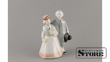 статуэтка, На прогулке, фарфор, Рига , Рижская фарфоровая фабрика, 50-Е ГОДЫ , 11.0 см
