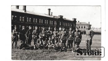 Старинная открытка "Латвийские солдаты" CSA358
