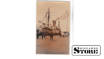 старинная открытка, пассажирский теплоход в порту
