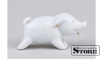 СТАТУЭТКА, Поросенок , РИГА , ФАБРИКА М.С. КУЗНЕЦОВА, РИГА, 30-Е ГОДЫ , 2.8 СМ